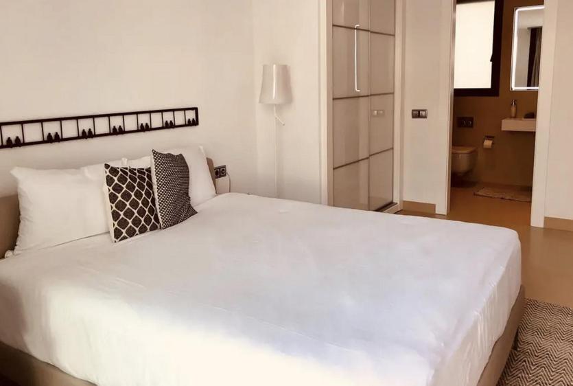 Luxuriöses Apartment in Benidorm mit Pool Buitenkant foto